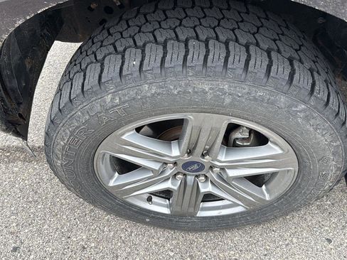 Used 2019 Ford F150 XLT w/ Equipment Group 302A Luxury image 19