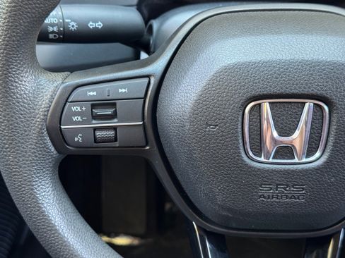 Used 2023 Honda Accord EX image 19