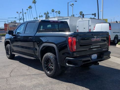 Used 2022 GMC Sierra 1500 AT4X image 4