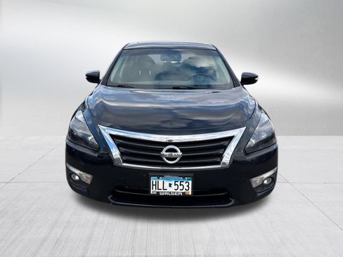 Used 2014 Nissan Altima 2.5 SV w/ Convenience Package FWD image 2