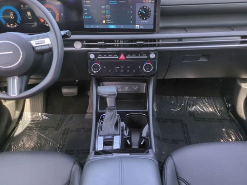Used 2025 Hyundai Santa Cruz SEL FWD image 18