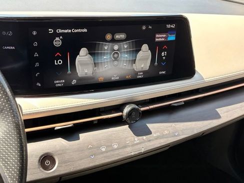 Used 2023 Nissan Ariya FWD image 18