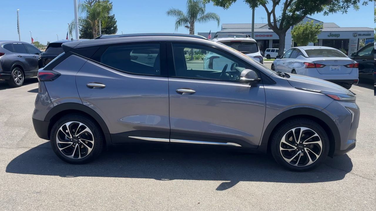 Used 2023 Chevrolet Bolt EUV Premier FWD image 8