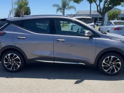 Used 2023 Chevrolet Bolt EUV Premier FWD image 8