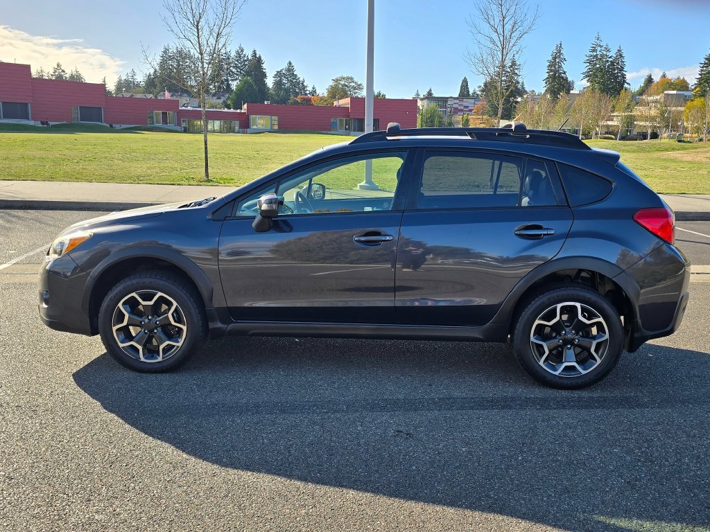 Used 2015 Subaru Crosstrek 2.0i Limited w/ Popular Package #1 AWD/4WD image 2
