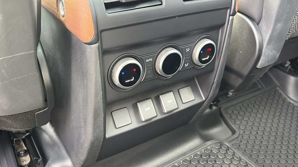 Certified 2024 Land Rover Defender 110 S AWD/4WD image 29