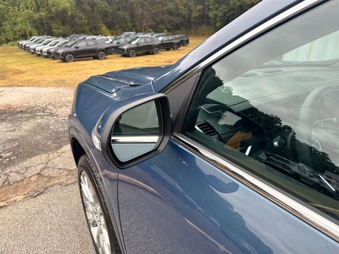 Used 2024 GMC Acadia Denali w/ Super Cruise Package image 11