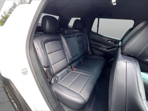Used 2025 Chevrolet Equinox LT w/ Convenience Package II FWD image 26