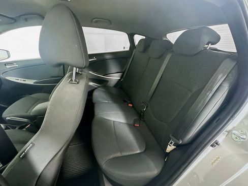 Used 2014 Hyundai Accent SE FWD image 25