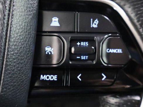 Used 2022 Toyota Tundra SR5 AWD/4WD image 40