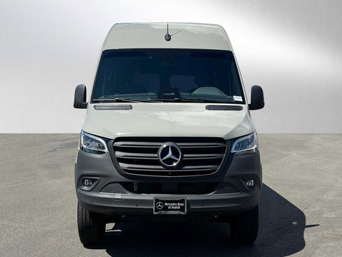 Used 2026 Mercedes-Benz Sprinter 2500 image 8