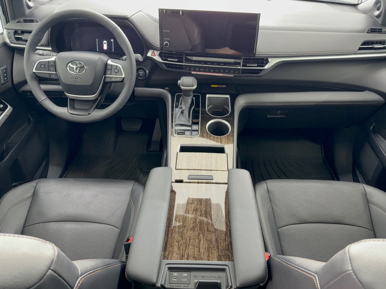 Certified 2026 Toyota Sienna Limited FWD image 17