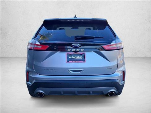 Used 2022 Ford Edge Titanium image 6