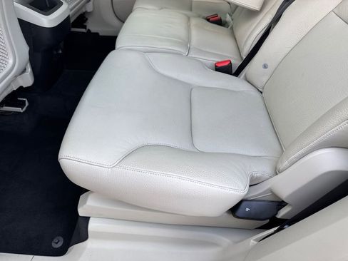 Used 2016 Volvo XC90 T5 Momentum AWD/4WD image 38