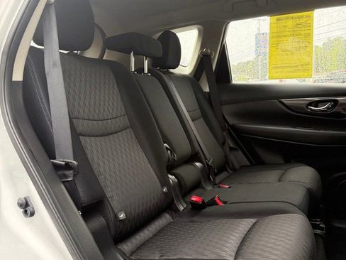 Used 2017 Nissan Rogue S AWD/4WD image 12