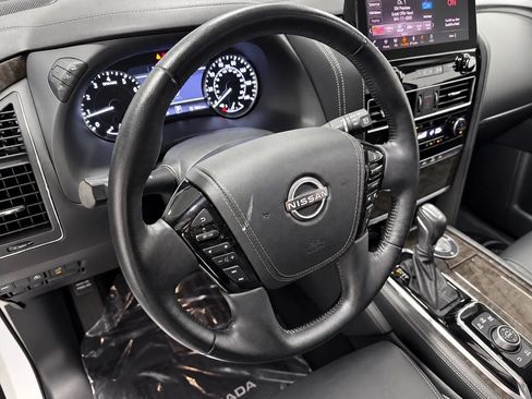 Used 2022 Nissan Armada Platinum w/ Captain's Chairs Package RWD image 10