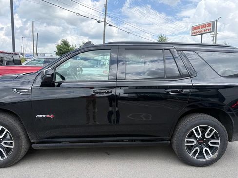 Used 2023 GMC Yukon AT4 AWD/4WD image 5