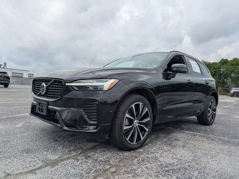 Used 2024 Volvo XC60 B5 Plus image 8