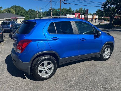Used 2015 Chevrolet Trax LT w/ LT Plus Package AWD/4WD image 4