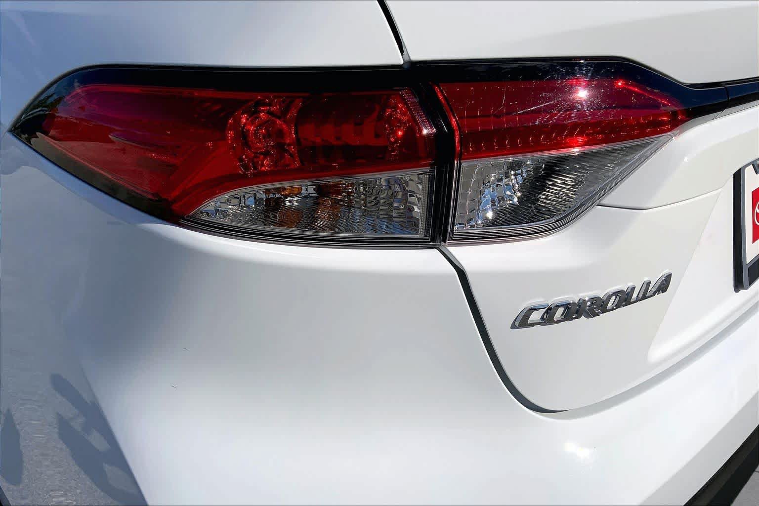 Certified 2026 Toyota Corolla LE FWD image 28
