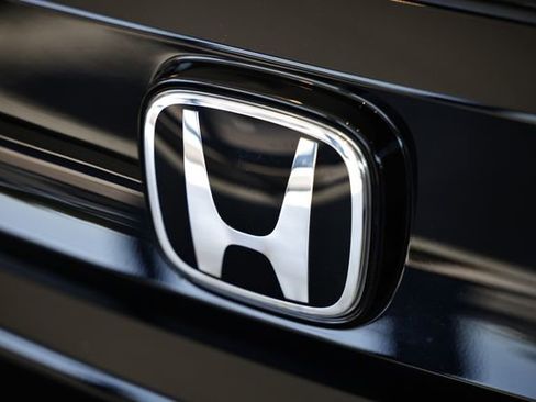 Used 2018 Honda Accord EX image 40