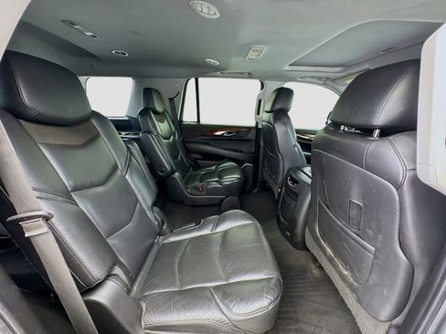 Used 2020 Cadillac Escalade Luxury image 20
