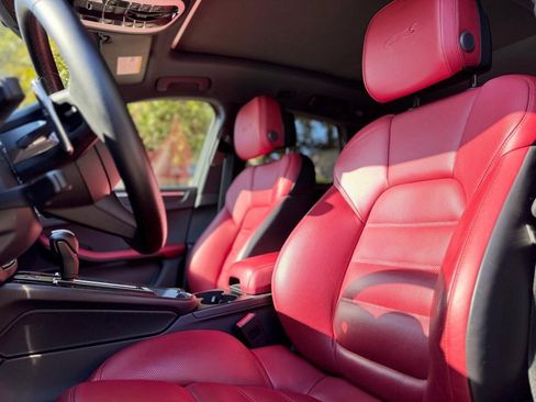 Used 2022 Porsche Macan GTS w/ Premium Package Plus image 15