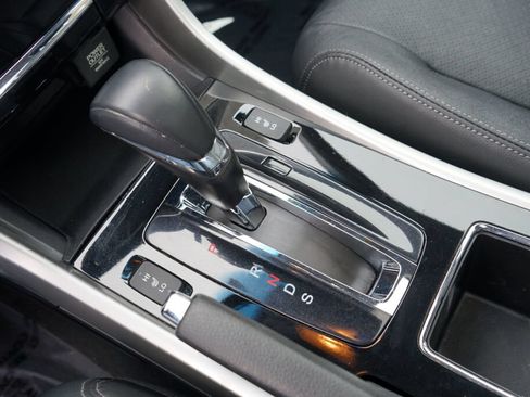 Used 2016 Honda Accord EX-L image 17