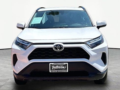 Used 2023 Toyota RAV4 XLE AWD/4WD image 3