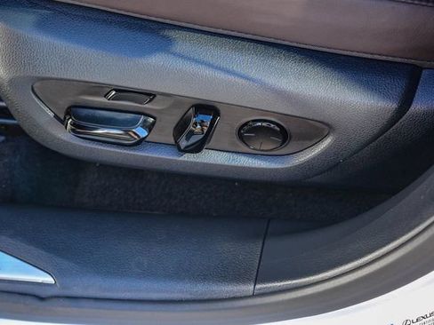 New 2025 Lexus RX 450h AWD w/ Luxury Package image 25