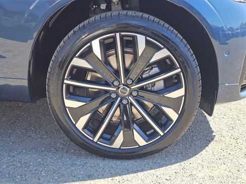 New 2026 Volvo XC60 T8 Ultra w/ Climate Package AWD/4WD image 9