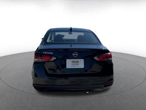 Used 2025 Nissan Versa SV image 12