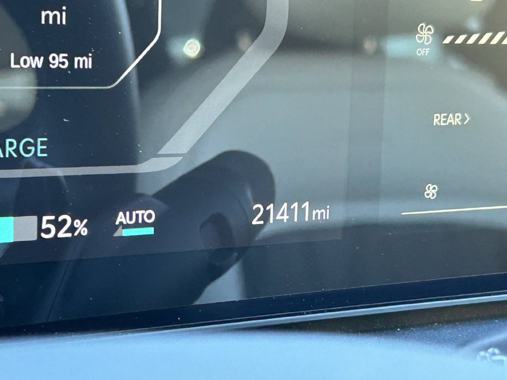 Used 2024 Kia EV9 GT-Line AWD/4WD image 29