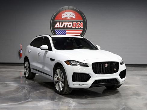 Used 2017 Jaguar F-PACE S AWD/4WD image 1