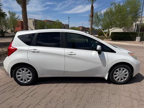 Used 2014 Nissan Versa Note SV FWD image 2