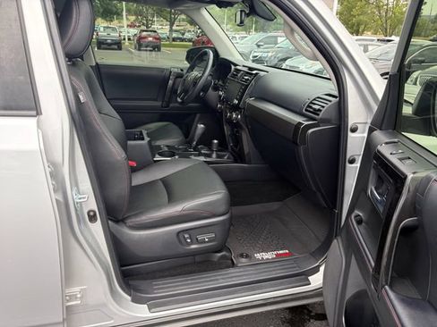 Used 2021 Toyota 4Runner Venture w/ Moonroof Package AWD/4WD image 23