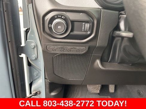 Used 2025 Jeep Wrangler Unlimited Sport AWD/4WD image 30