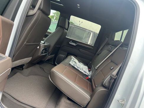 Used 2026 GMC Sierra 3500 Denali AWD/4WD image 16