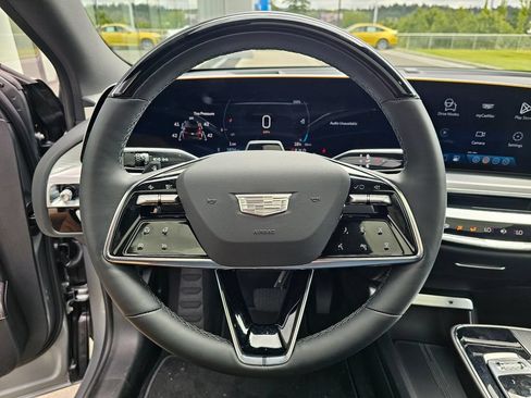 Used 2026 Cadillac Lyriq Sport AWD/4WD image 24