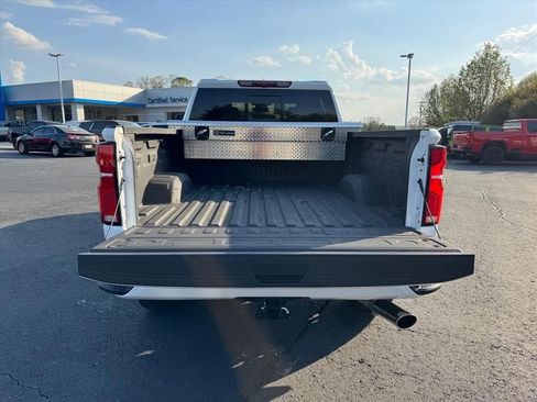 Used 2025 Chevrolet Silverado 2500 High Country AWD/4WD image 11