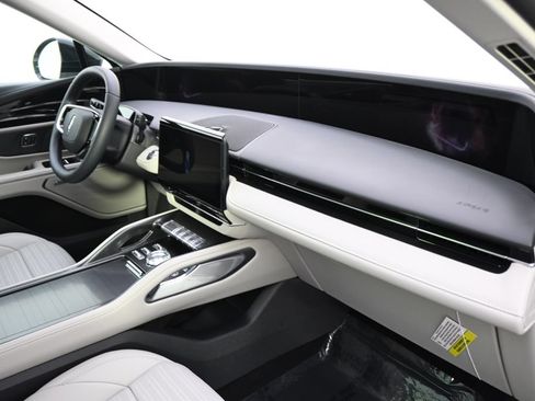 New 2026 Lincoln Nautilus Reserve w/ Jet Appearance Package AWD/4WD image 15
