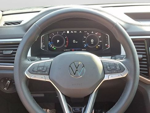 Used 2022 Volkswagen Atlas Cross Sport SEL R-Line AWD/4WD image 22