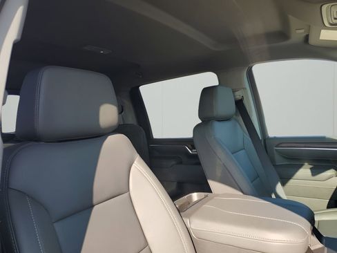 New 2026 GMC Sierra 2500 SLT w/ Texas SLT Premium Package AWD/4WD image 17