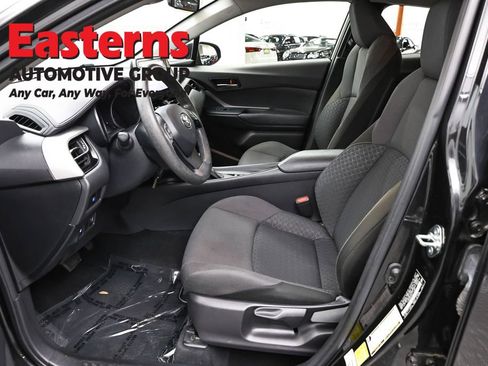 Used 2021 Toyota C-HR LE FWD image 13