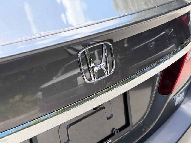 Used 2017 Honda Accord EX-L image 16