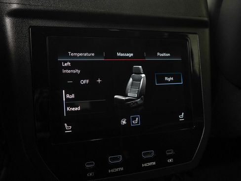 Used 2025 GMC Yukon Denali Ultimate AWD/4WD image 19