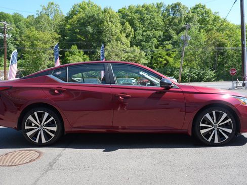 Used 2020 Nissan Altima 2.5 SR w/ Premium Package AWD/4WD image 6