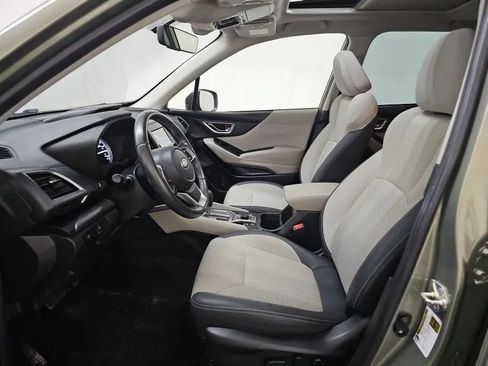 Used 2021 Subaru Forester Premium AWD/4WD image 5