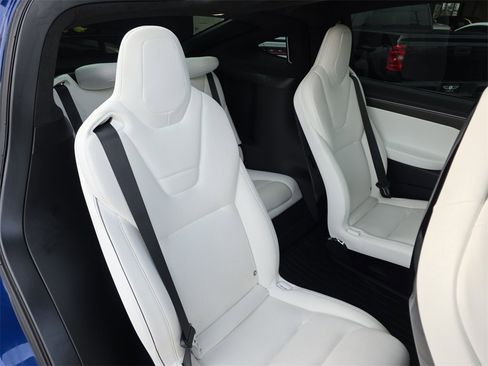 Used 2017 Tesla Model X 90D image 19