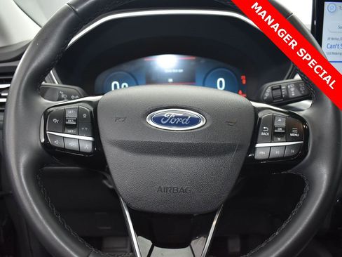 Used 2023 Ford Escape Platinum image 10
